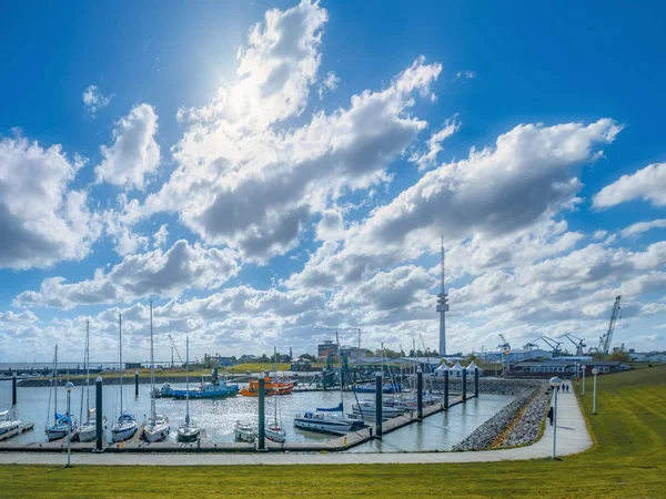 Bild 1: Nassauhafen/-brücke